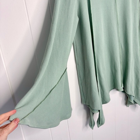 NWT Three Bird Nest Golden Hour Long Bell Sleeve Top Blue Green Size XL Boho - Picture 5 of 9